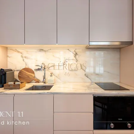 The Clerigos 46 דירה *