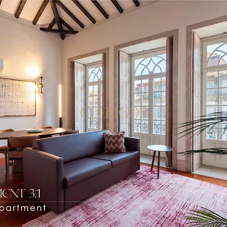 The Clerigos 46 דירה