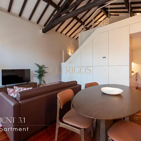 The Clerigos 46 דירה