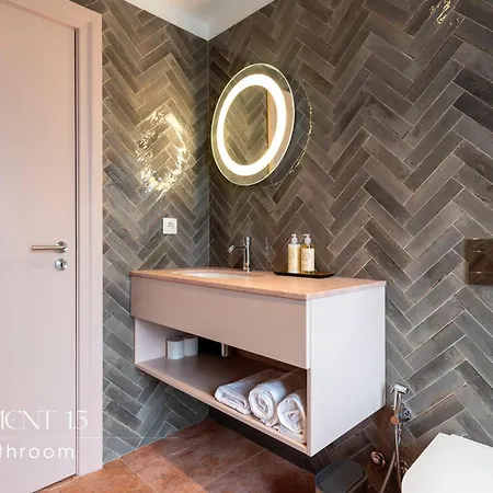 The Clerigos 46 דירה *